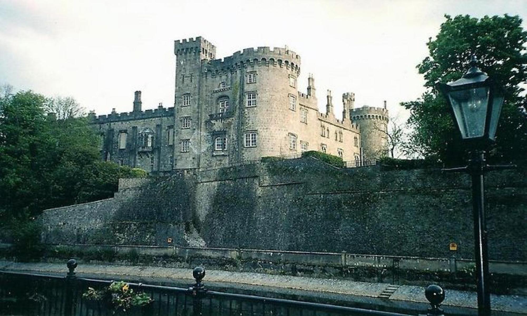 The Waterfront Townhouse Accommodation Kilkenny Esterno foto